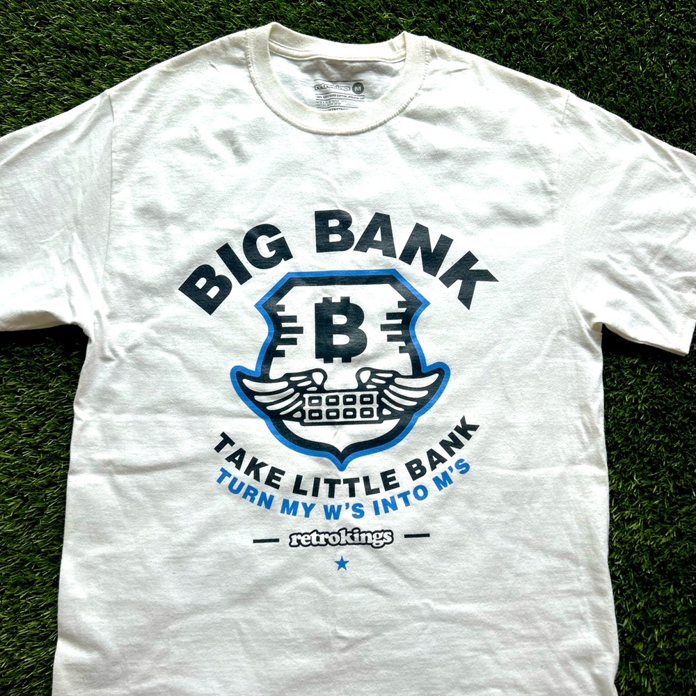 This shirt matches perfectly to Jordan 9 pearl blue’s.